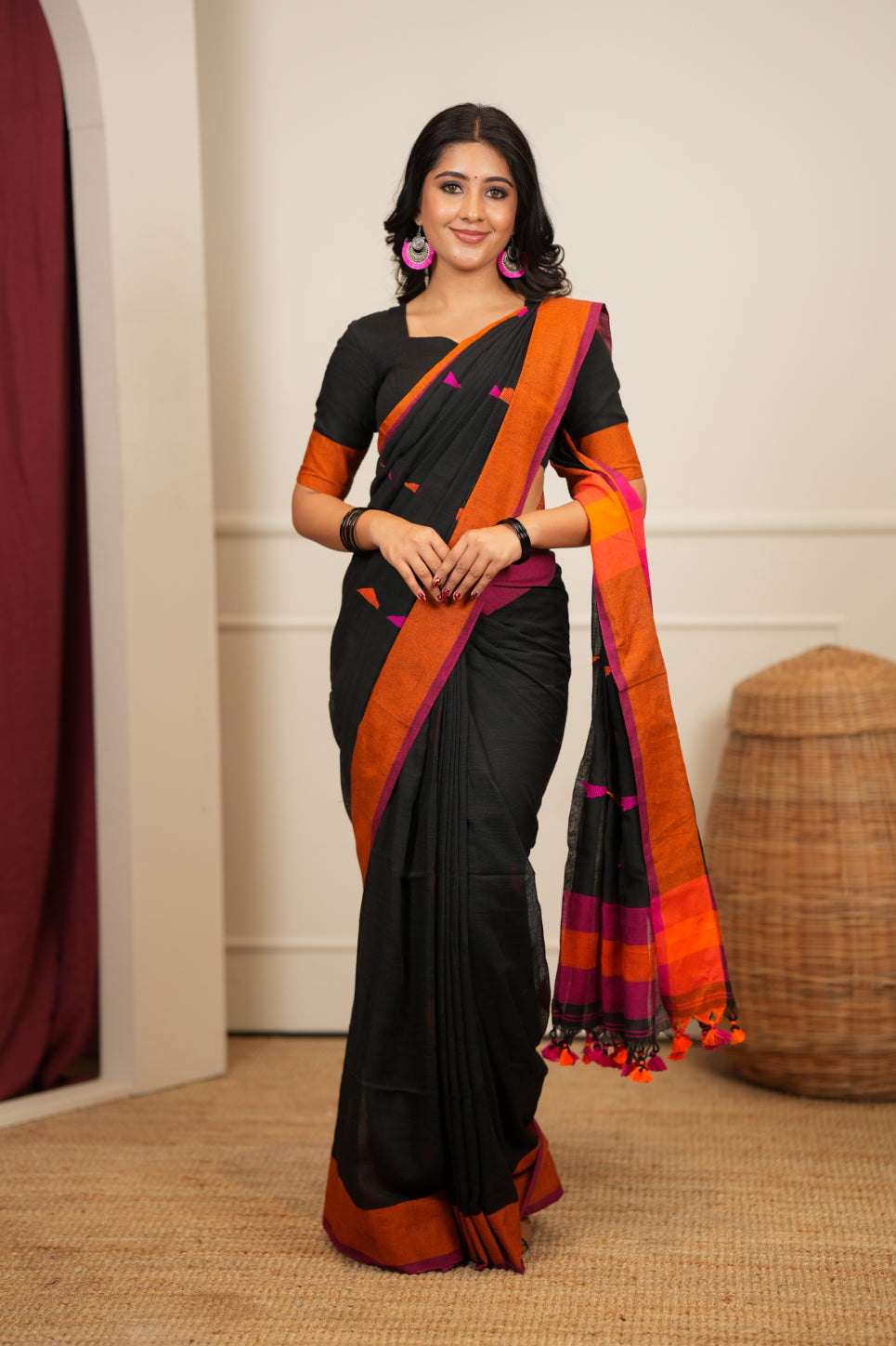 Dhiyona SS Artisan Glow – Black Pink Handloom Saree