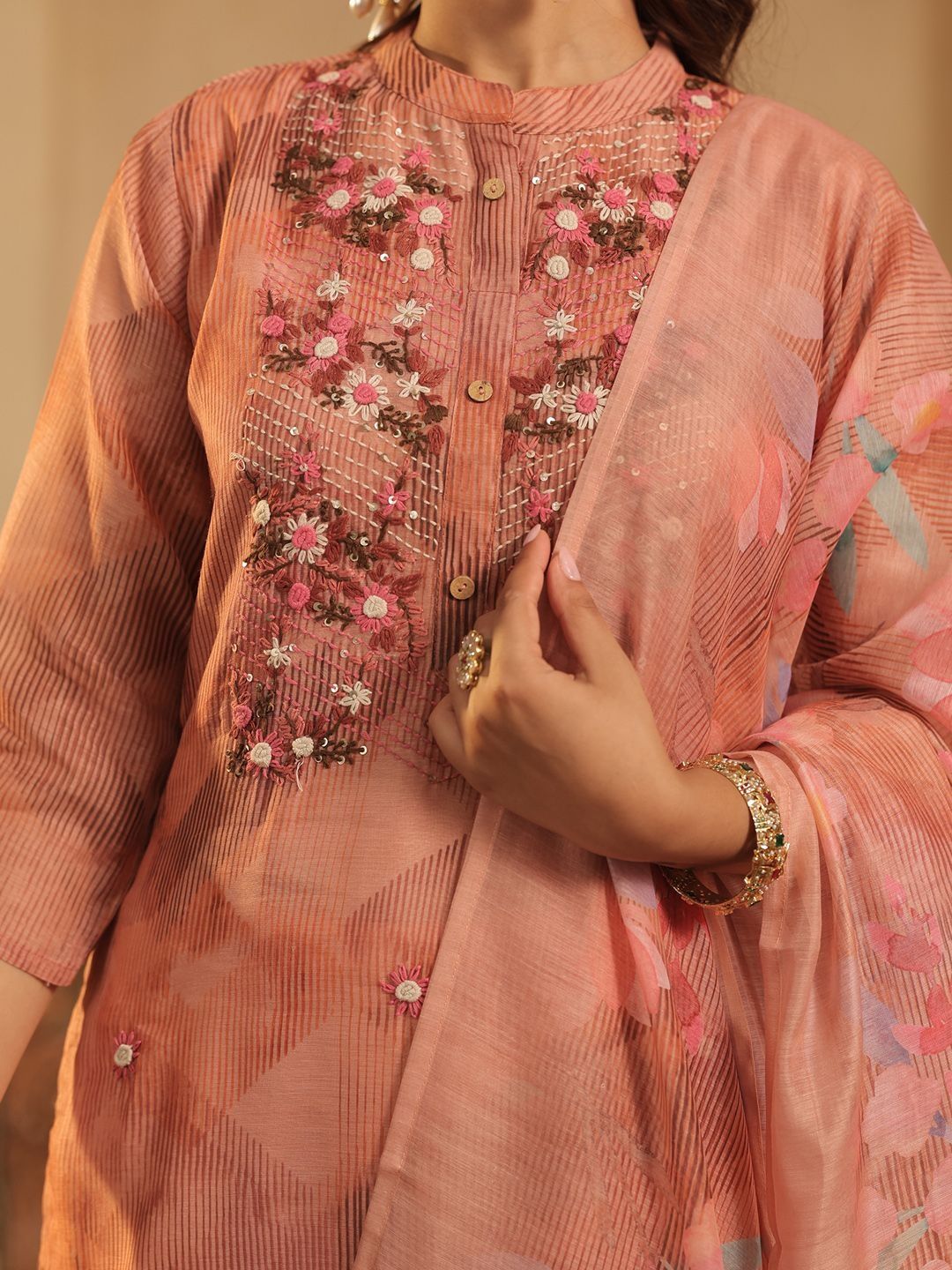 Floral Embroidered Straight Thread Work Kurta With Trousers & Dupatta