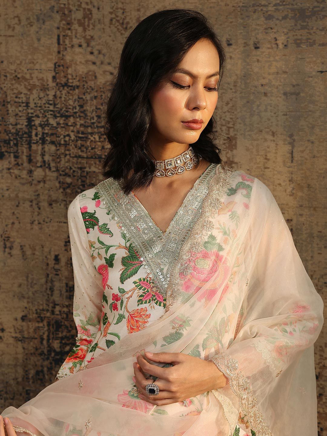Dhiyona LL Women Floral Printed Regular Sequinned Kurta with Palazzos & With Dupatta