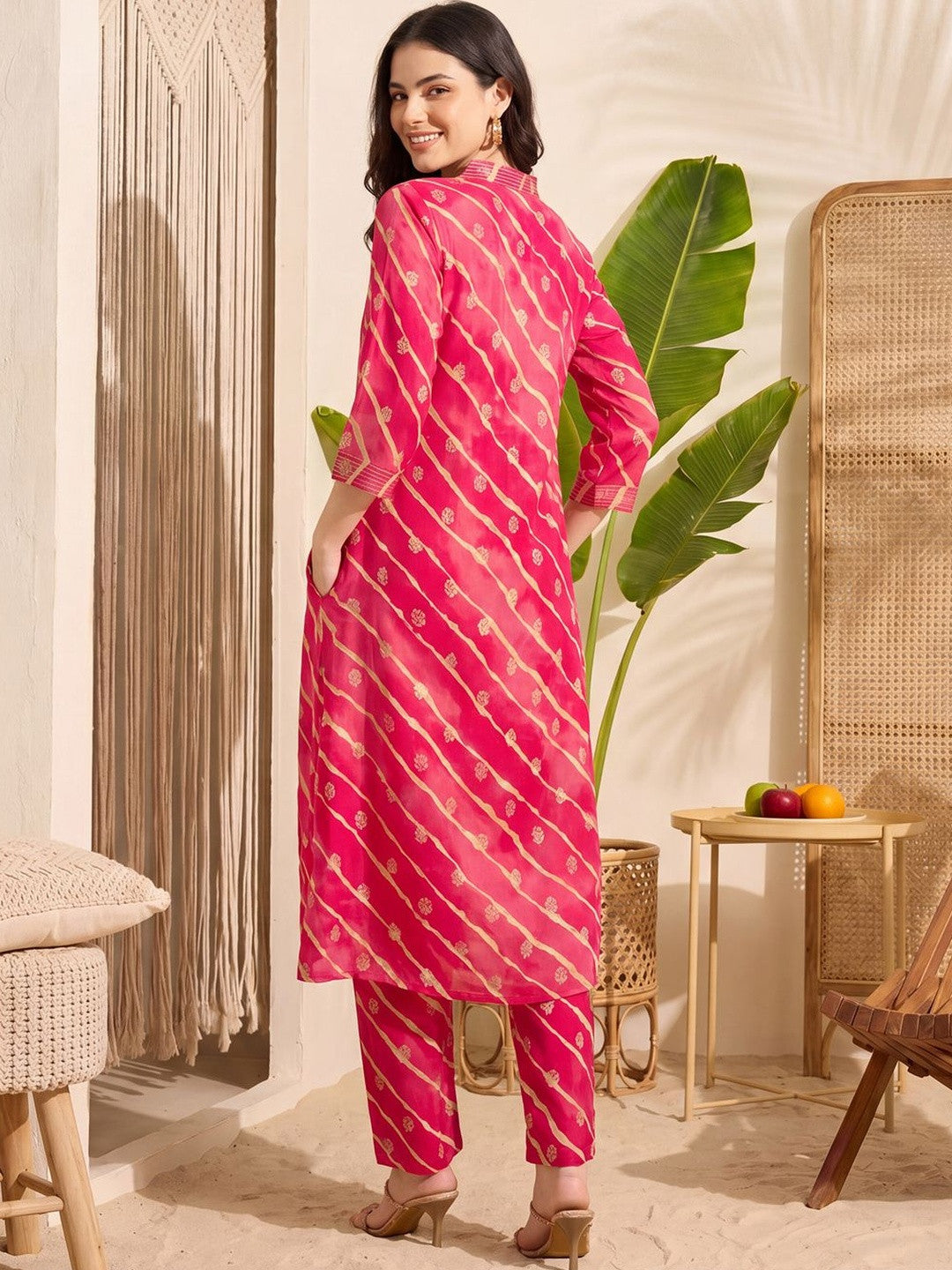 Women Leheriya Printed Regular Kurta with Trousers