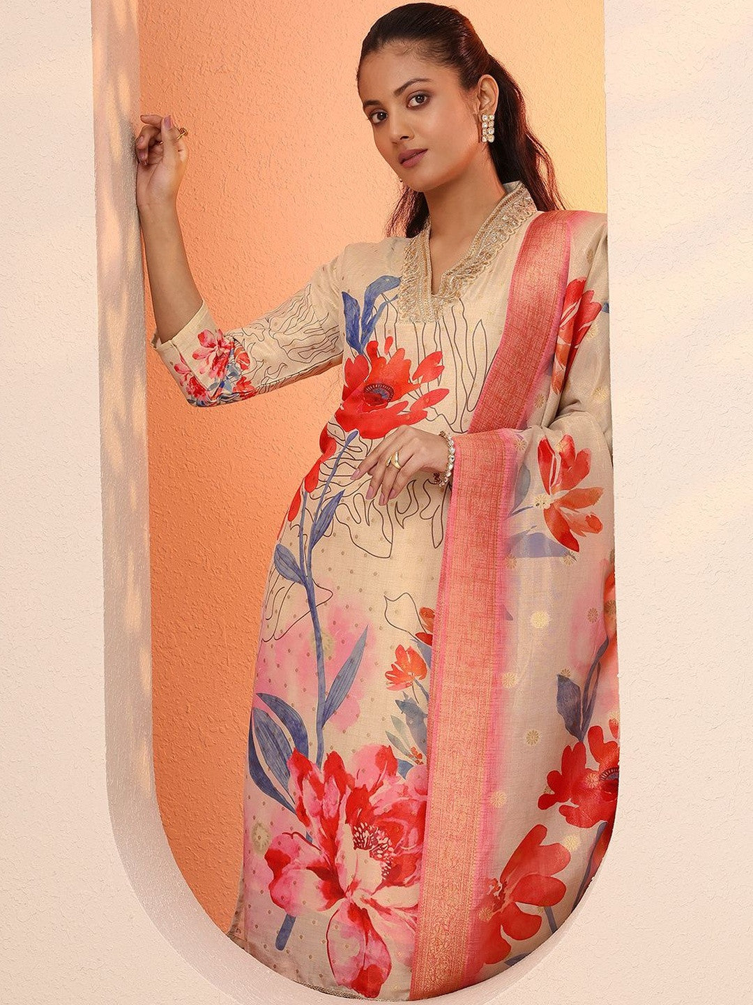 Women Floral Printed Regular Sequinned Kurta with Trousers & With Dupatta