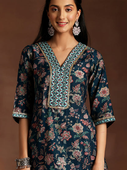 Women Floral Printed Regular Thread Work Kurti with Dhoti Pants & With Dupatta