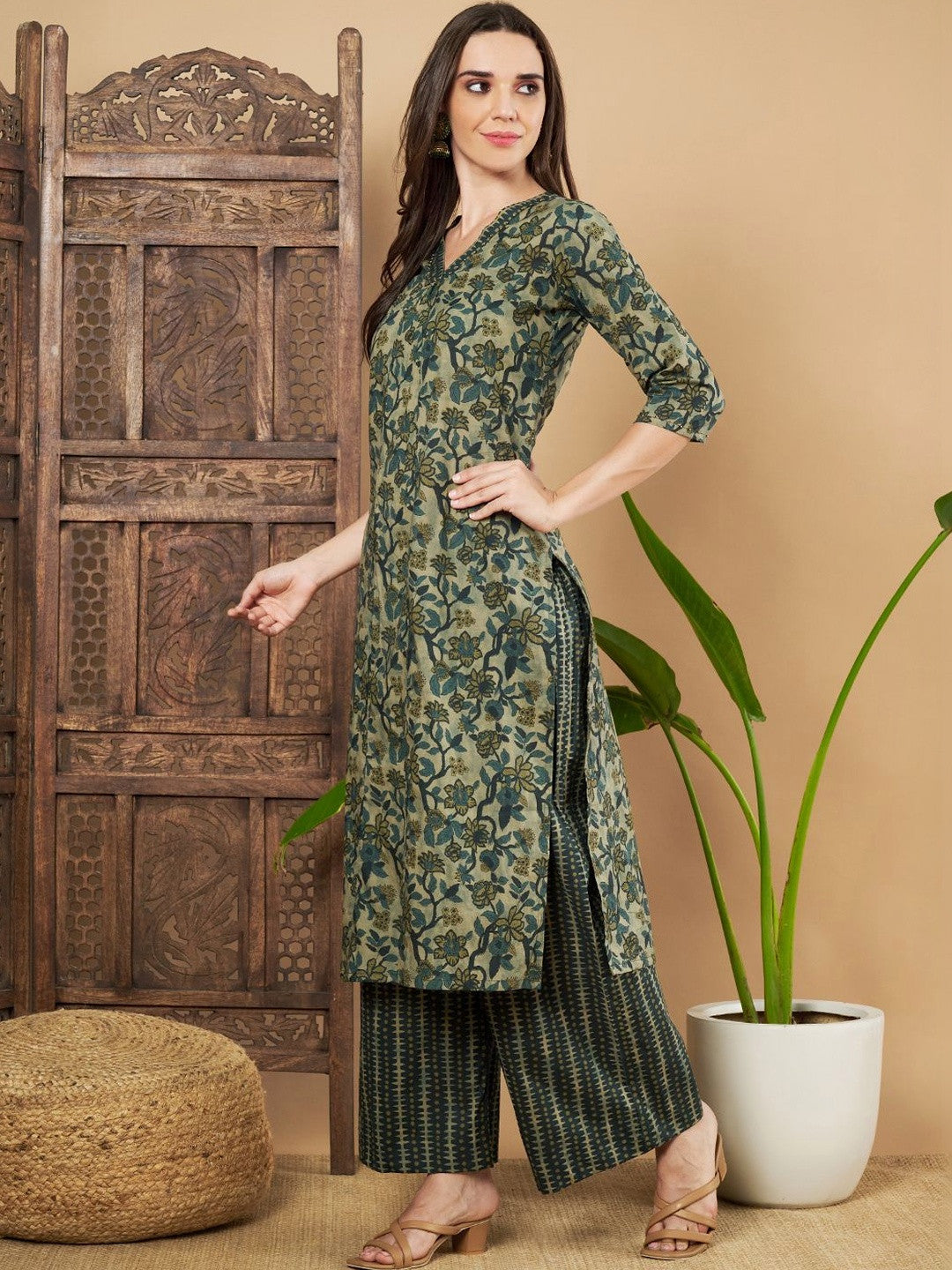 Women Floral Printed Regular Pure Cotton Kurta with Palazzos