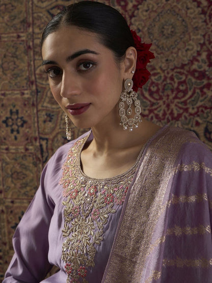 Ethnic Motifs Embroidered Round Neck Thread Work Kurta With Trousers & Dupatta