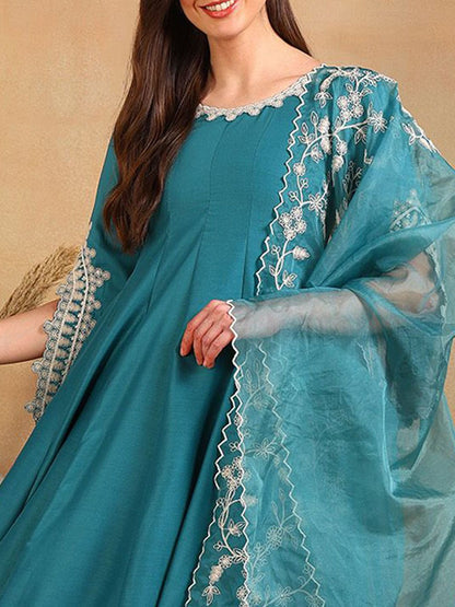 Dhiyona KL Women Embroidered Empire Thread Work Kurta with Palazzos & With Dupatta