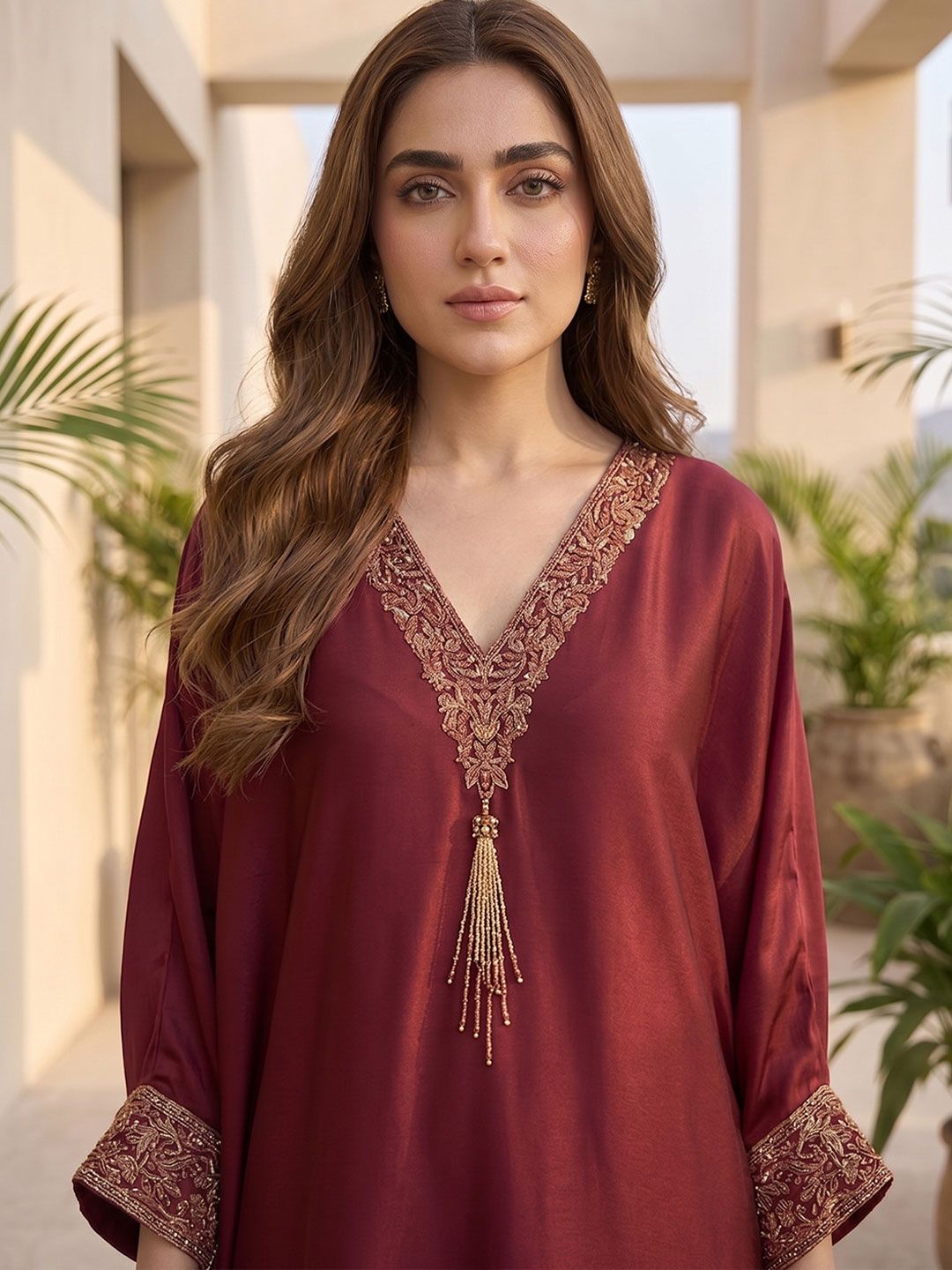 Maroon Women Ethnic Motifs Embroidered Regular Thread Work Kurta with Trousers