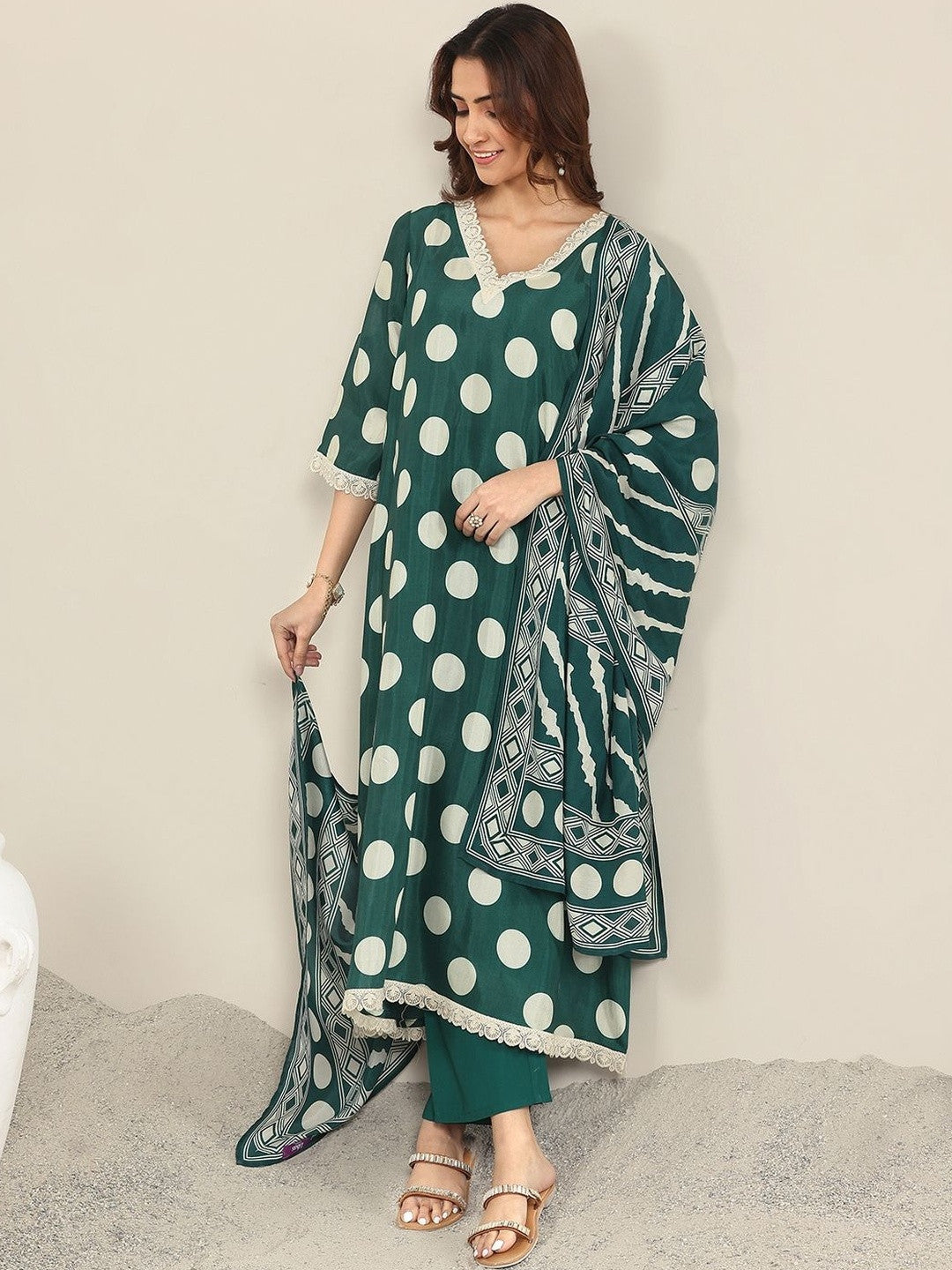 Women Printed Regular Kurta with Trousers & With Dupatta