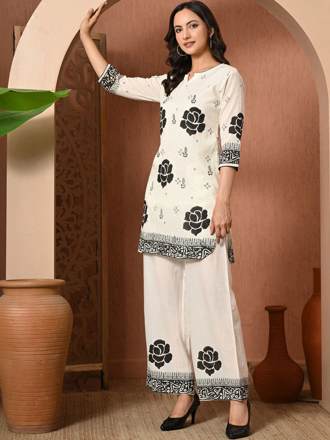 Women Floral Printed Regular Pure Cotton Kurta with Palazzos