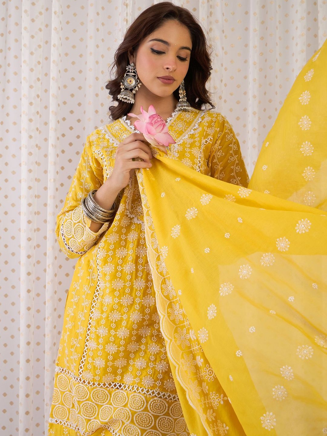 Women Ethnic Motifs Embroidered Regular Thread Work Pure Cotton Kurta with Trousers & With Dupatta