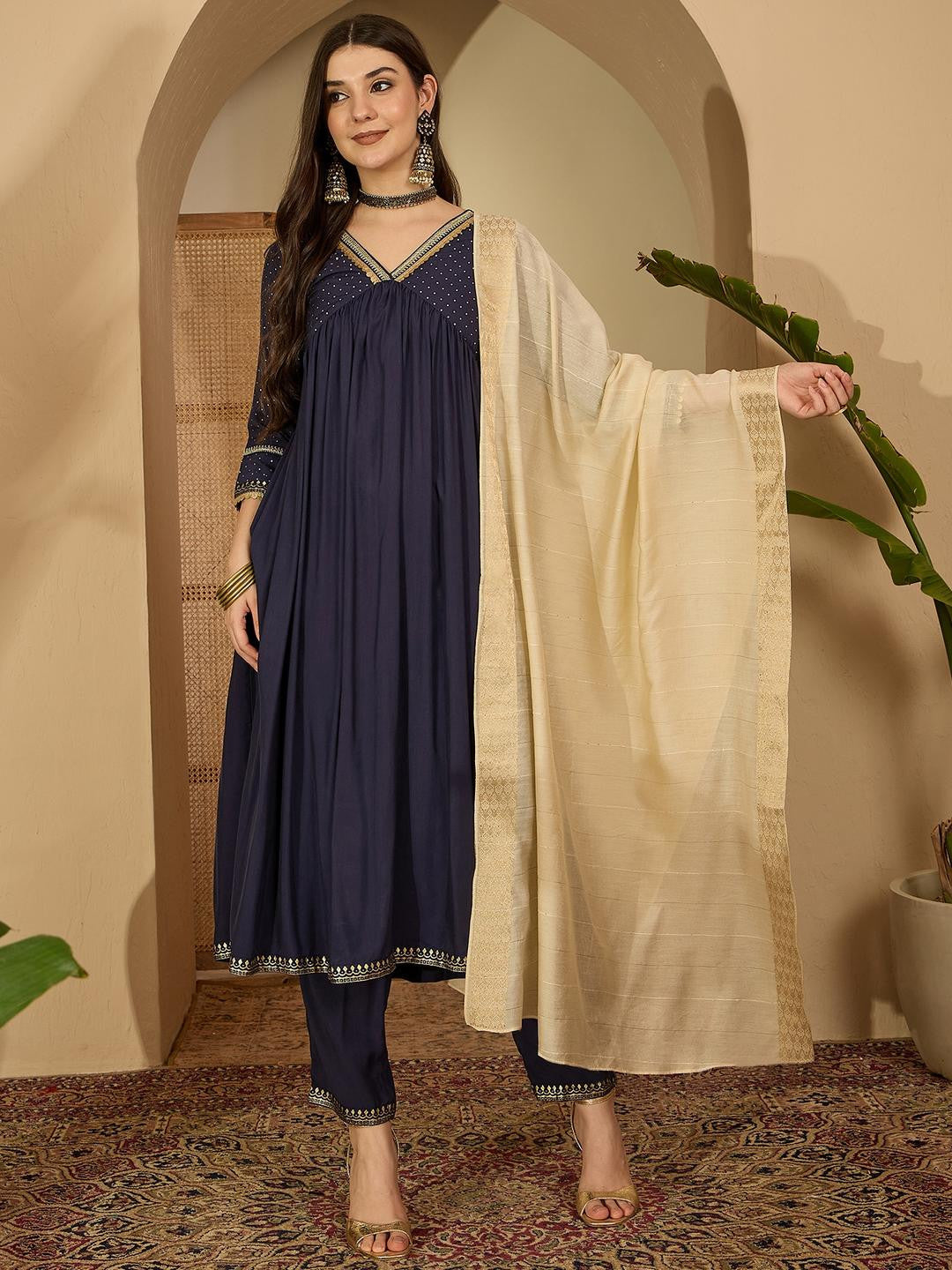 Women Navy Blue Pure Silk Kurta Sets