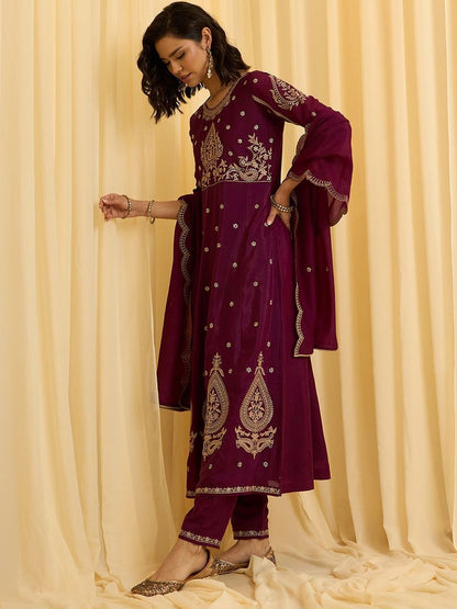 Dhiyona CH Women Floral Embroidered Panelled Sequinned Kurta with Trousers & With Dupatta