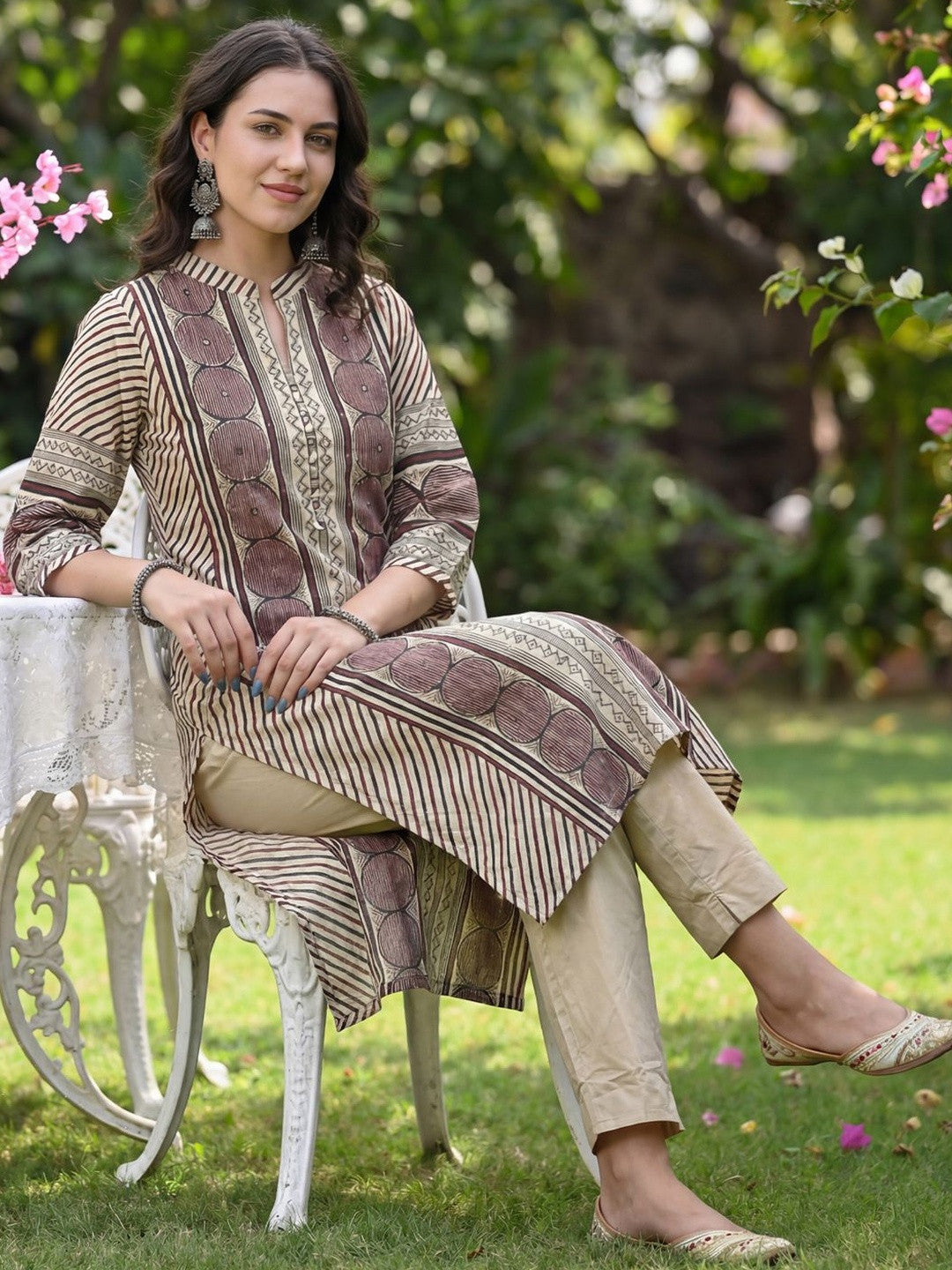 Women Printed Regular Mirror Work Pure Cotton Kurta with Trousers