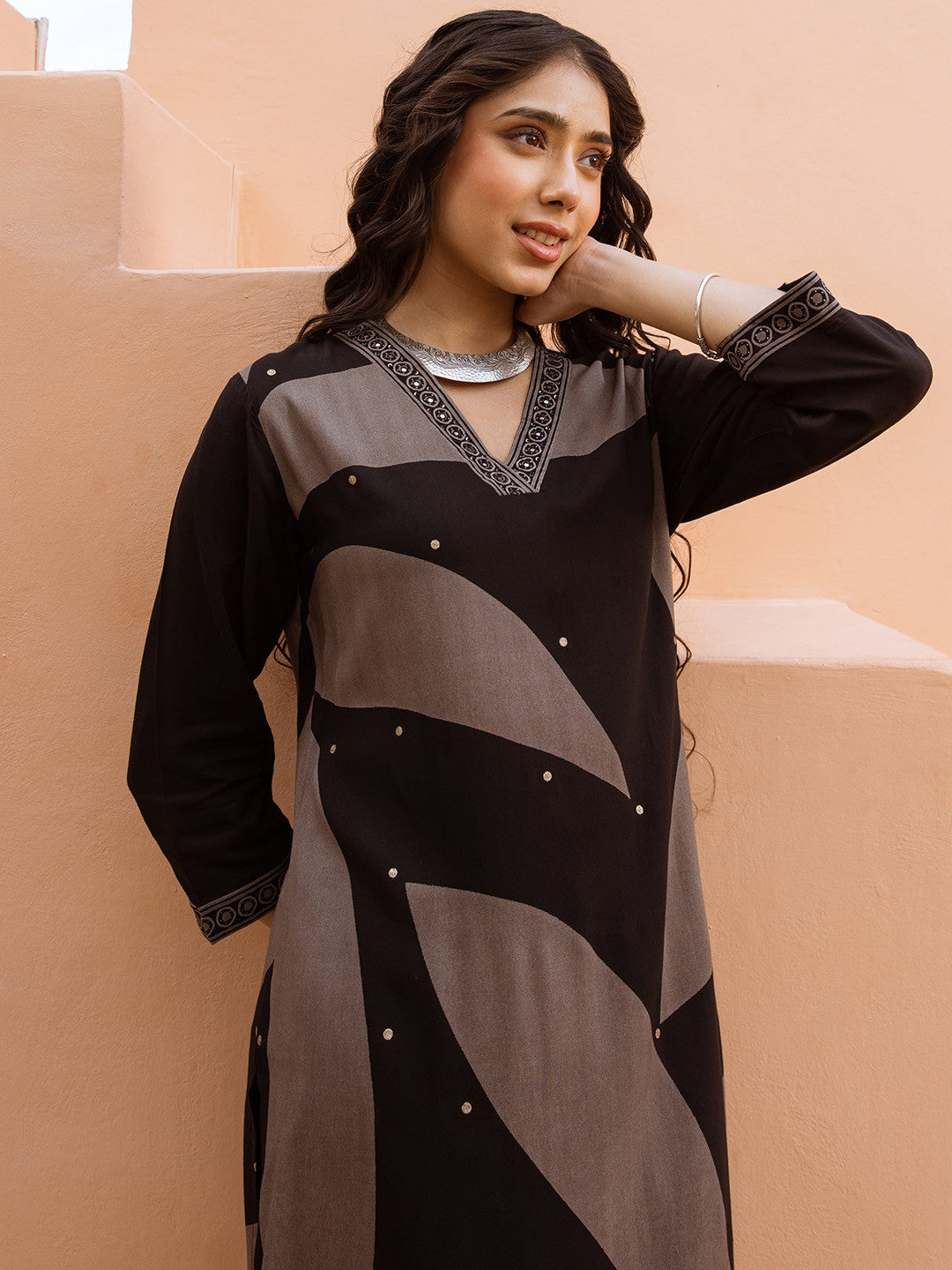 Women Printed Straight Kurta & Palazzos