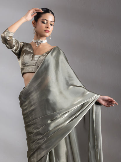 Dhiyona ST Blouse - Liquid Gold Organza V Neck