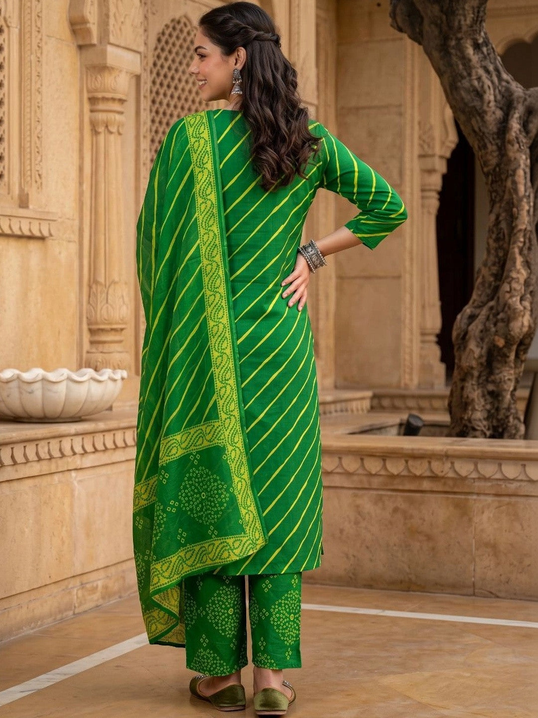 Women Printed Regular Thread Work Pure Cotton Kurta with Palazzos & With Dupatta