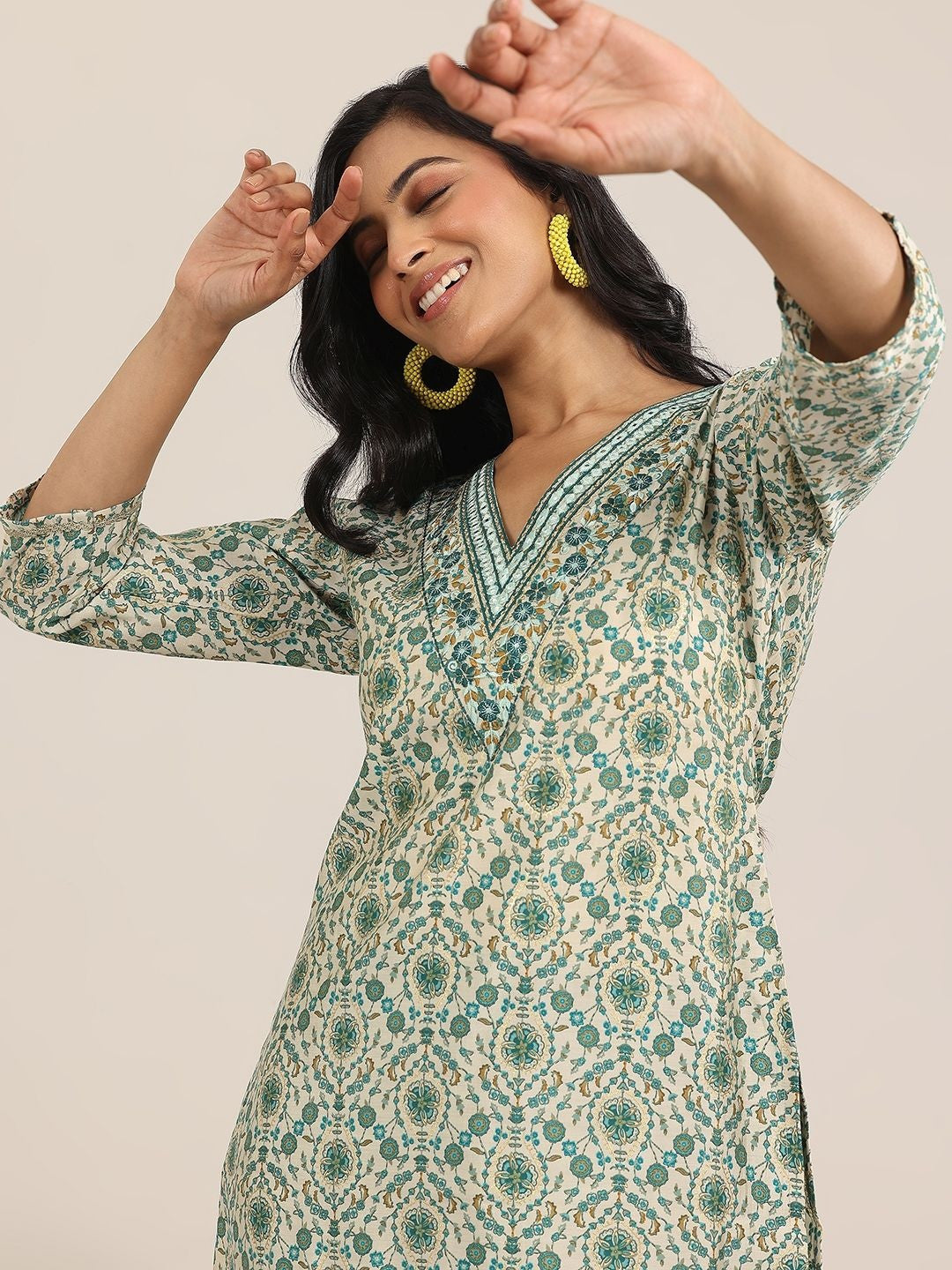 Women Ethnic Motifs Printed Regular Kurta with Trousers & With Dupatta