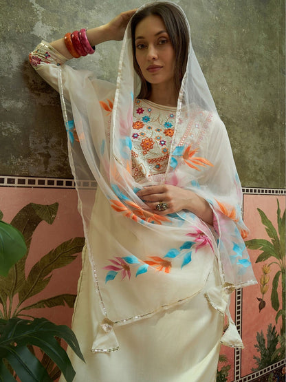 Embroidered Round Neck Kurta & Trousers With Dupatta