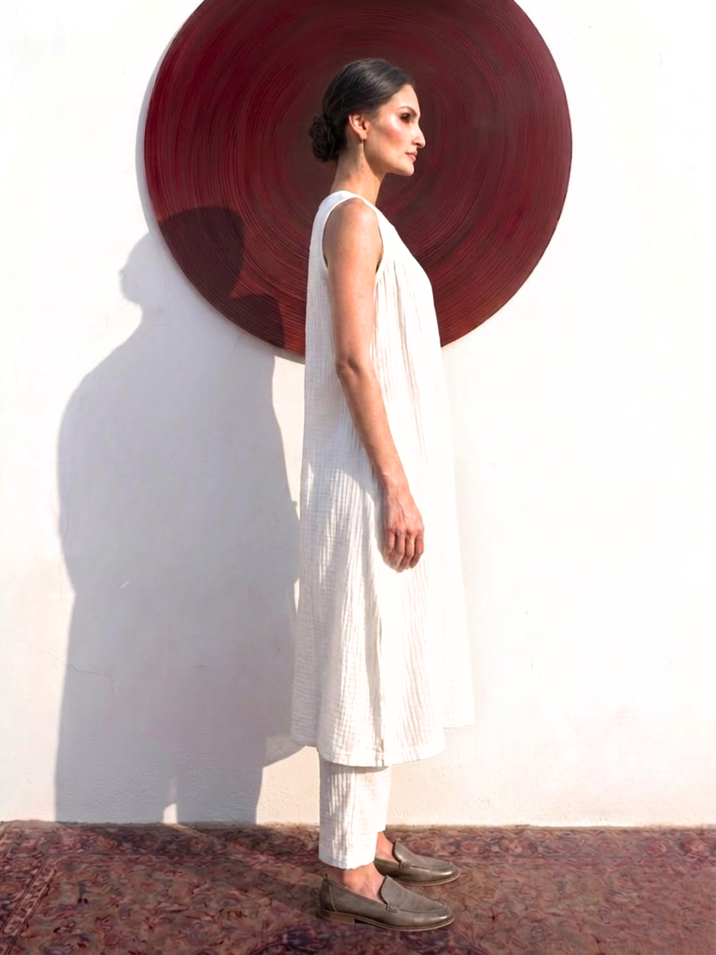 Dhiyona ST Swtantra White Easy Addictive Travel Airflow Sleeveless Kurta and Pant Set