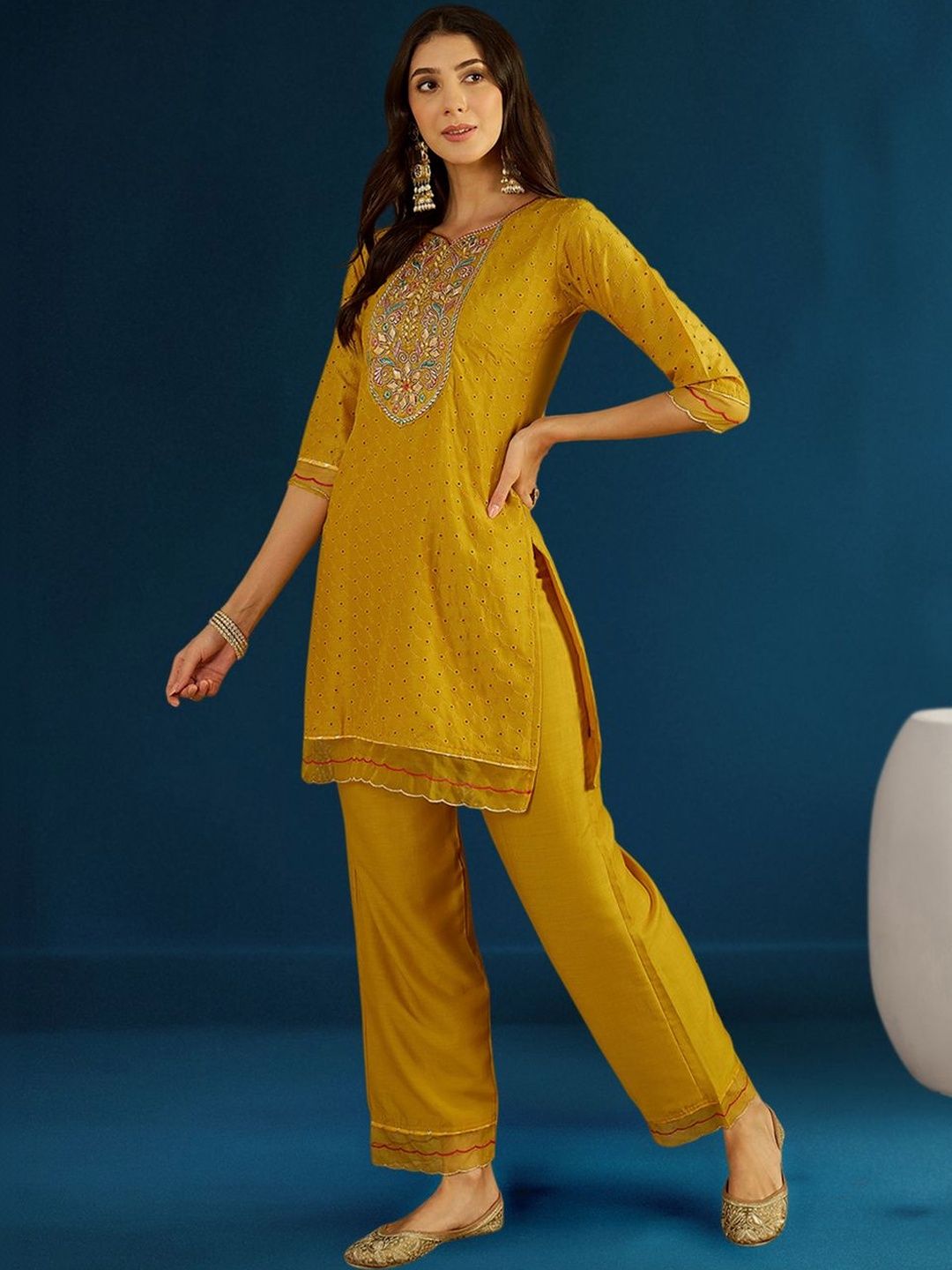 Dhiyona CH Women Ethnic Motifs Embroidered Regular Thread Work Kurta with Palazzos