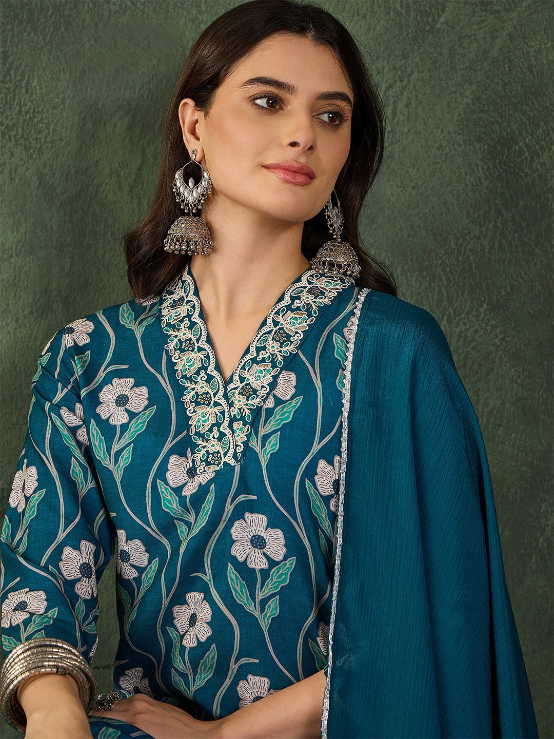 Dhiyona KL Women Printed Straight Kurta Set