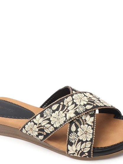 Dhiyona AK Women Embroidered Open Toe Flats