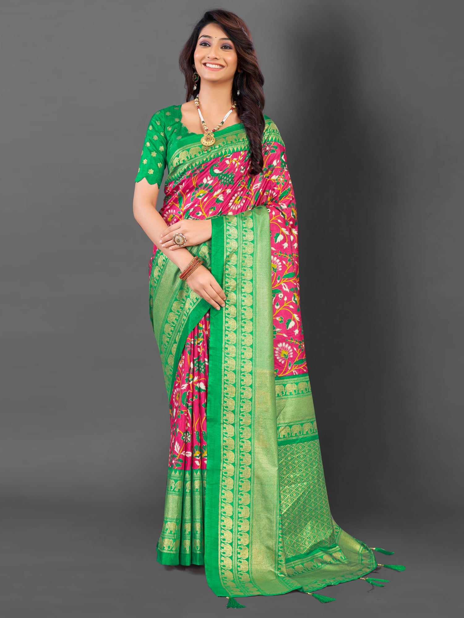 Women's Cotton Blend Pink Printed Designer Saree With Blouse Piece