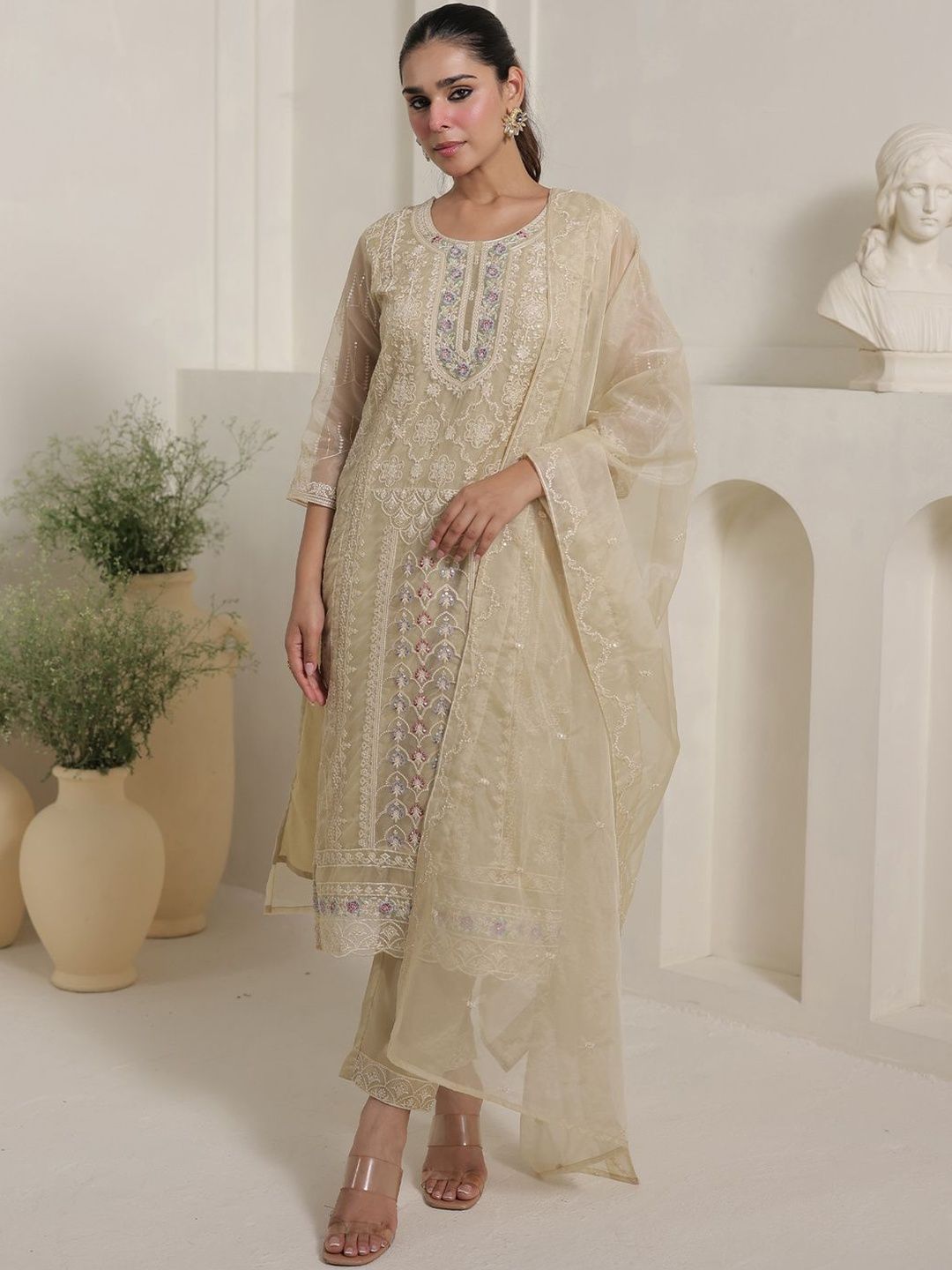 Women Solid Kurta with Trouser
