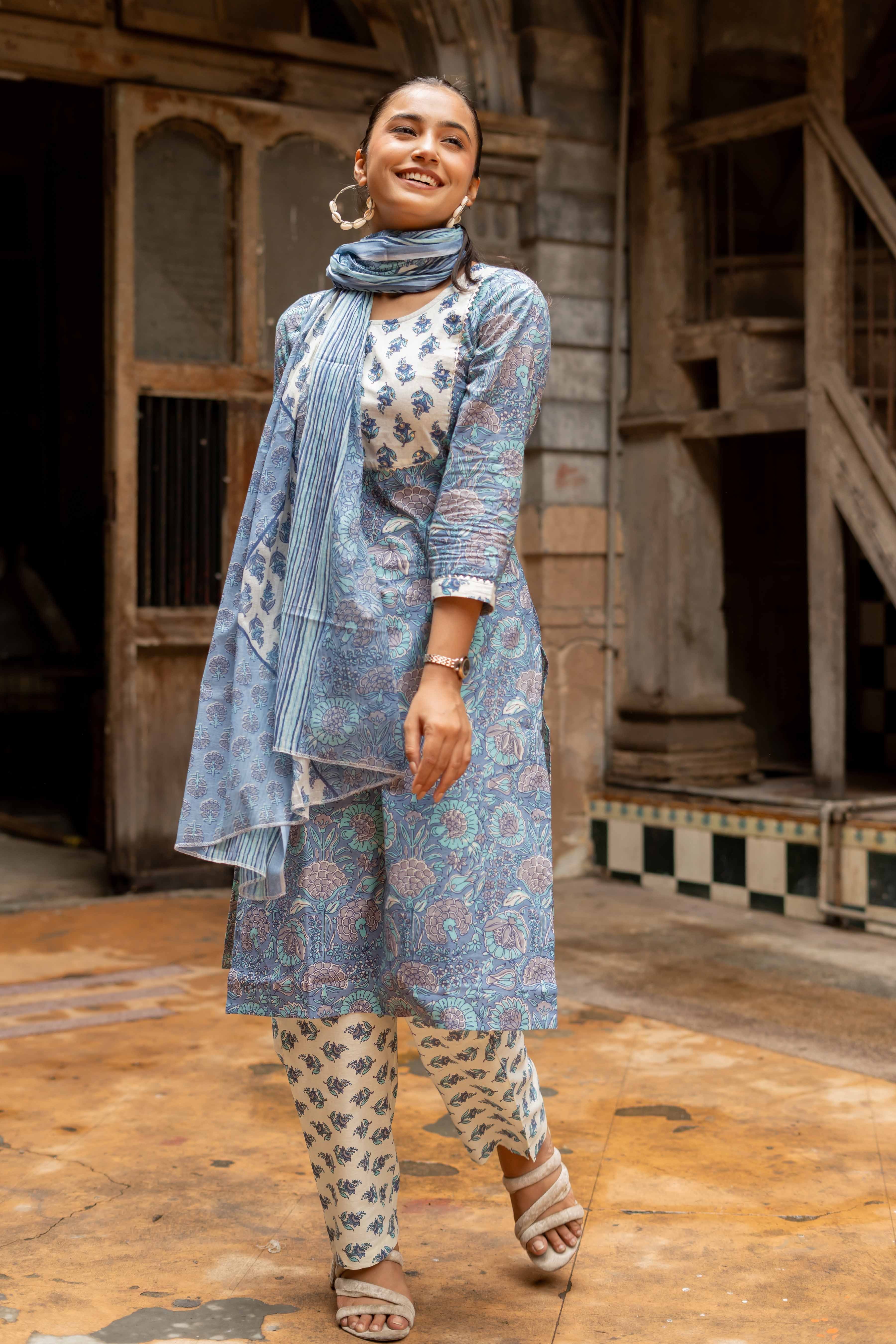 Dhiyona KL Floral Printed Round Neck Sequinned Pure Cotton Kurta With Trousers & Dupatta