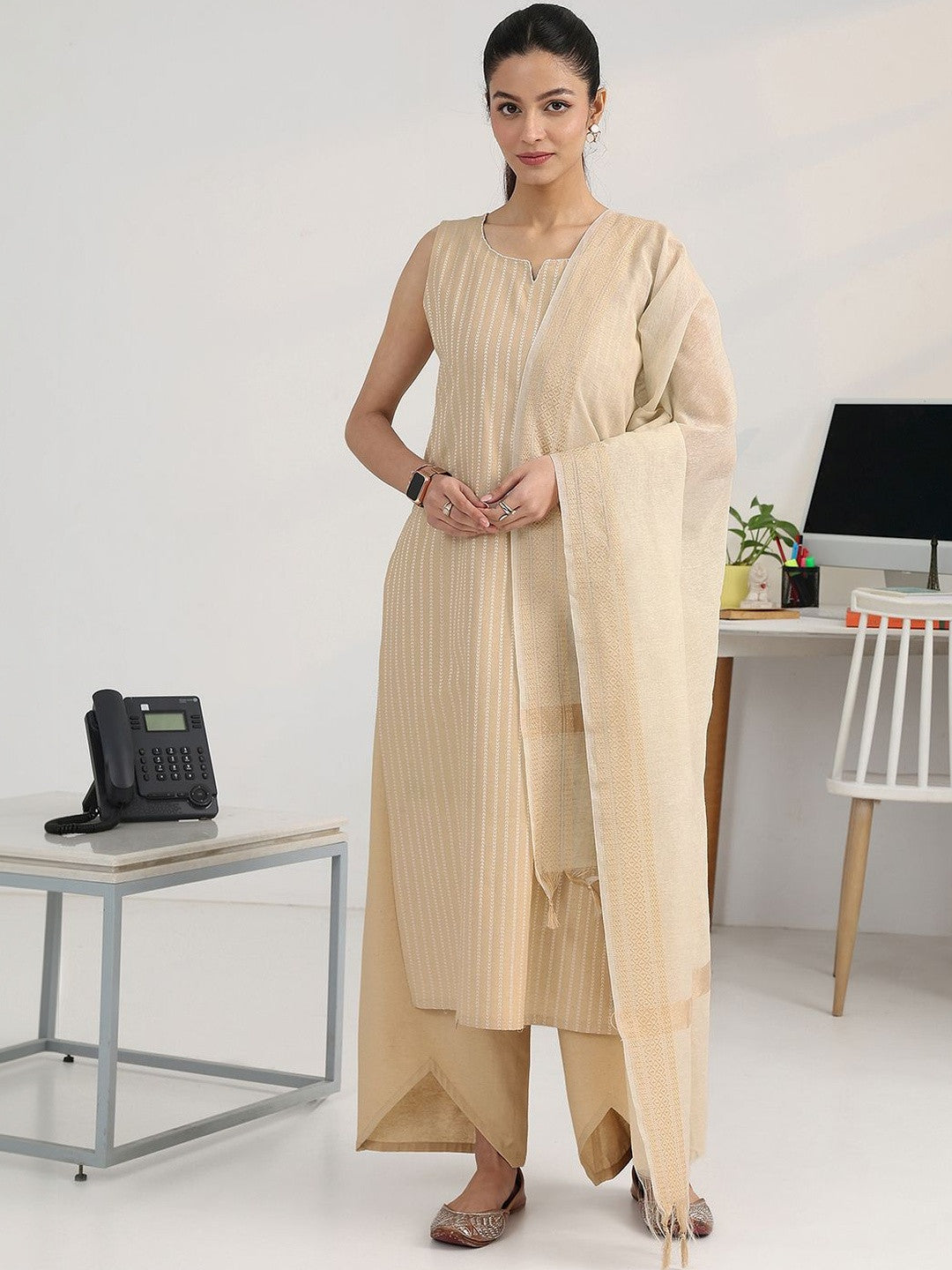 Women Regular Kurta with Palazzos & With Dupatta