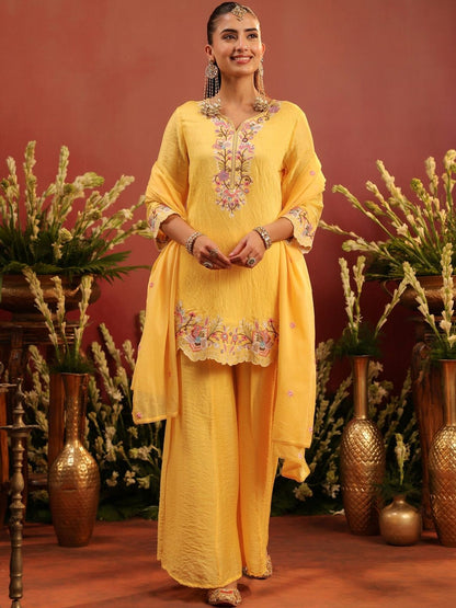 Dhiyona SC Women Floral Embroidered Regular Thread Work Kurta with Sharara & With Dupatta