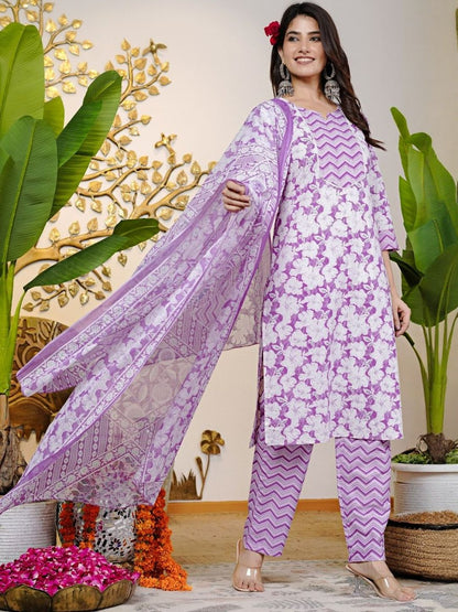 Dhiyona KL Women Floral Printed Regular Sequinned Pure Cotton Kurta with Trousers & With Dupatta