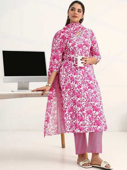 Women Floral Printed Regular Cotton Blend Kurta with Trousers & With Dupatta