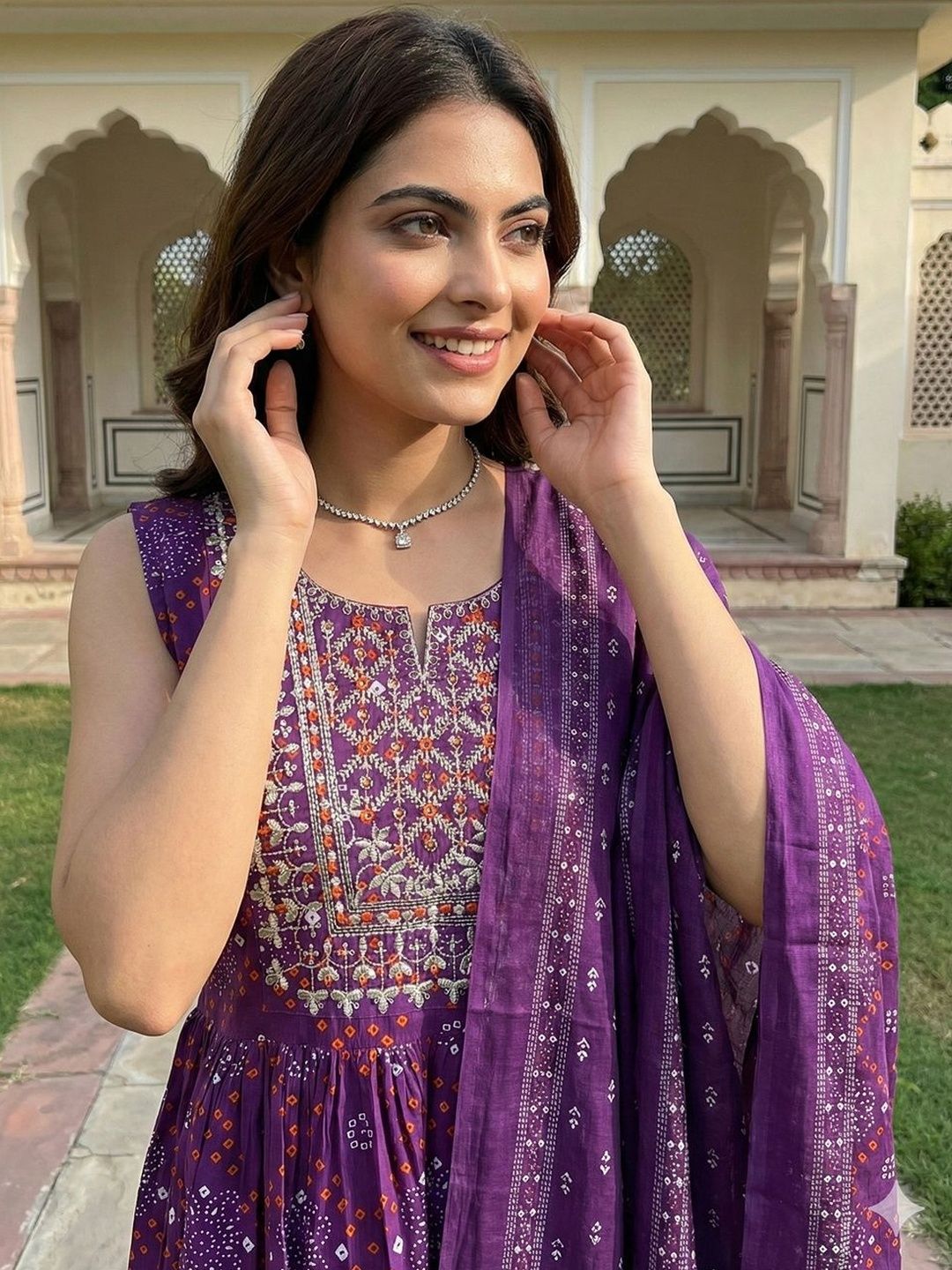 Dhiyona AN Women Ethnic Motifs Printed Empire Thread Work Pure Cotton Kurta with Sharara & With Dupatta