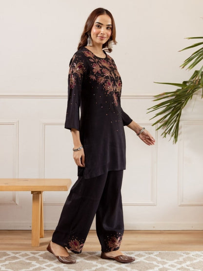 Kamli raven embroidery co-ord set