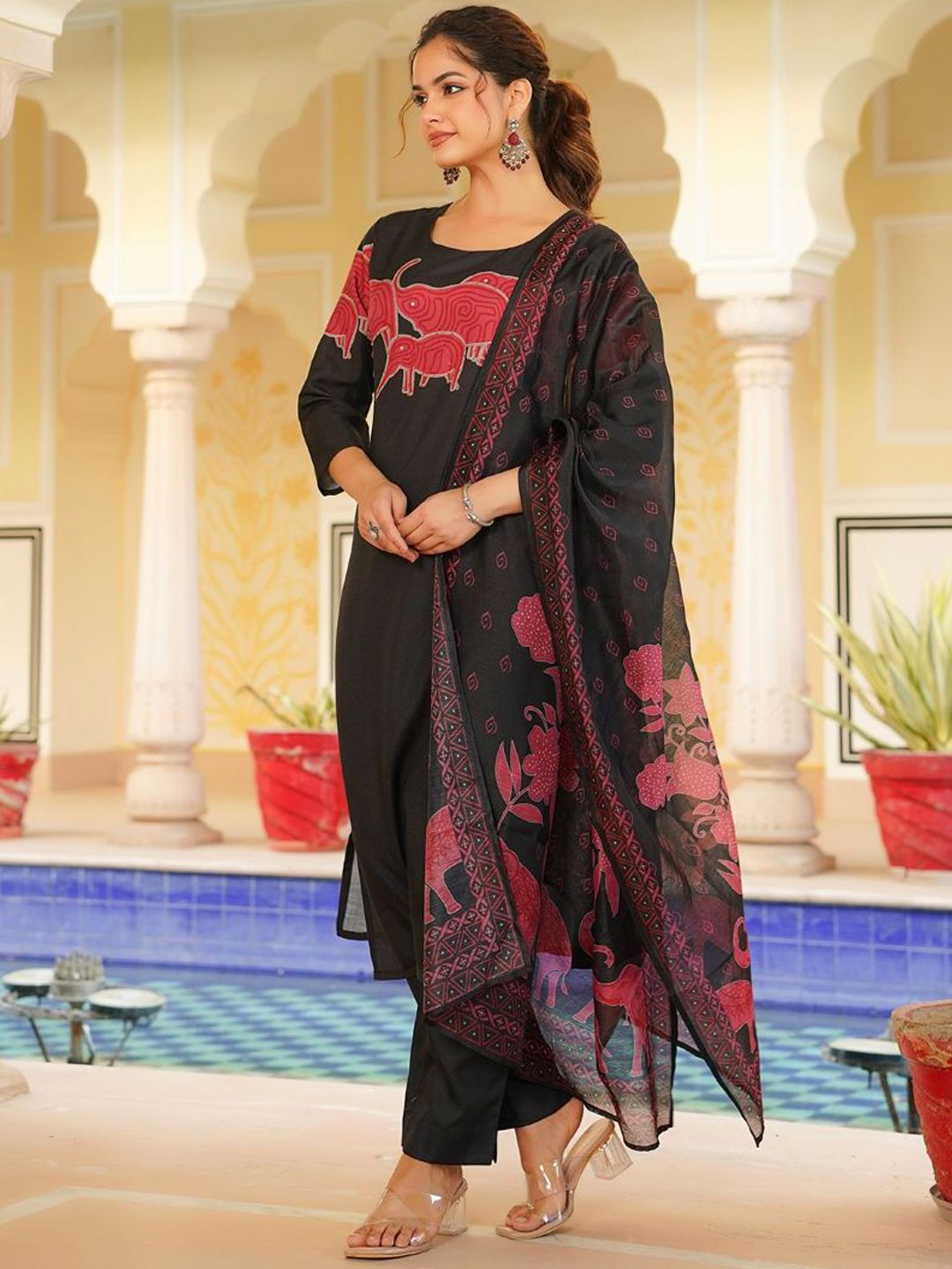 Dhiyona KL Women Animal Printed Kurta with Trousers & Dupatta