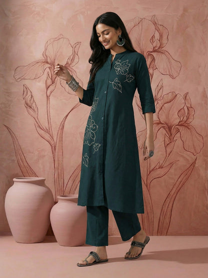 Floral Embroidered Regular Pure Cotton Kurta with Trouser