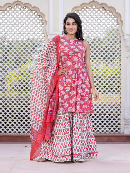 Dhiyona KL Women Floral Printed Regular Pure Cotton Kurta with Sharara & With Dupatta