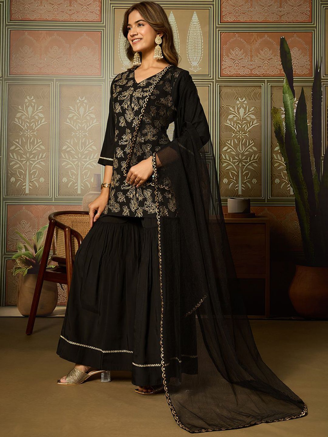 Dhiyona HOP Women Floral Embroidered Kurta with Sharara & Dupatta