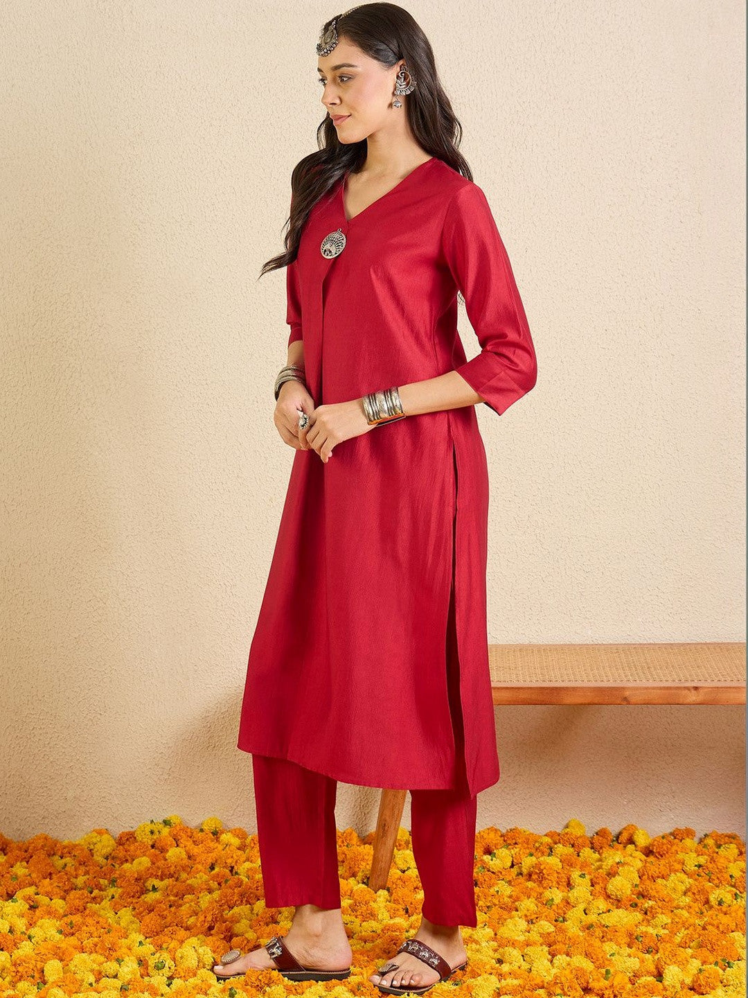 Women Regular Liva Kurta with Trousers