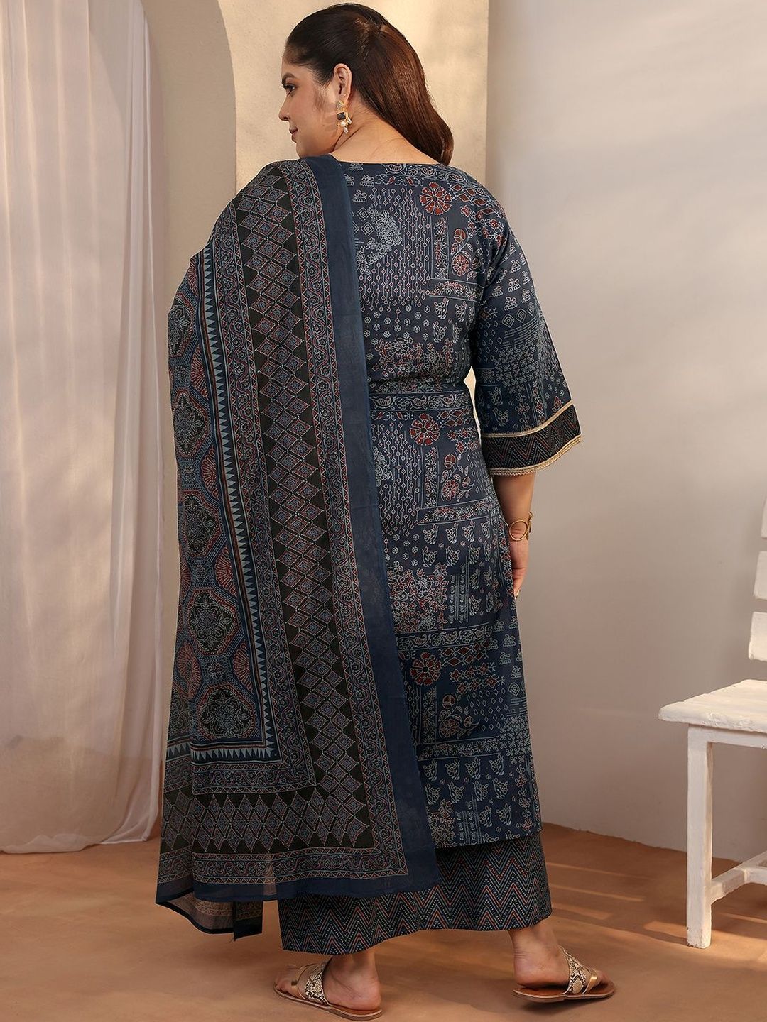 Dhiyona Women's Plus Size Ethnic Motifs Printed Kurta with Trousers & Dupatta