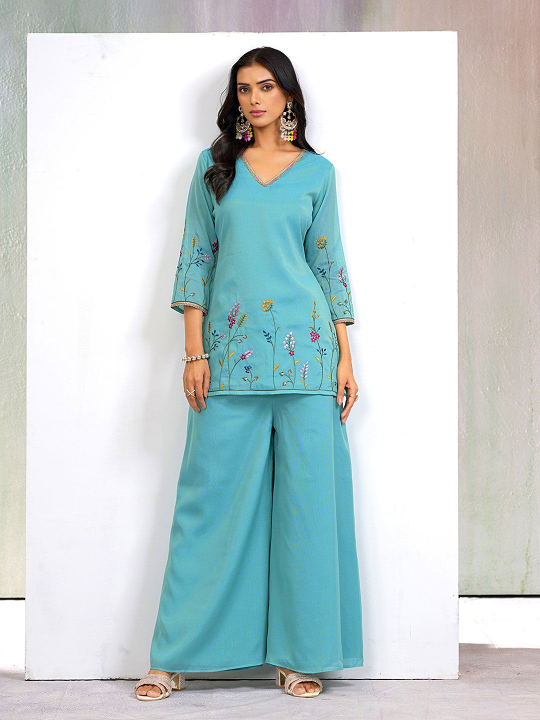 Dhiyona CH Embroidered Kurta with Plazzo