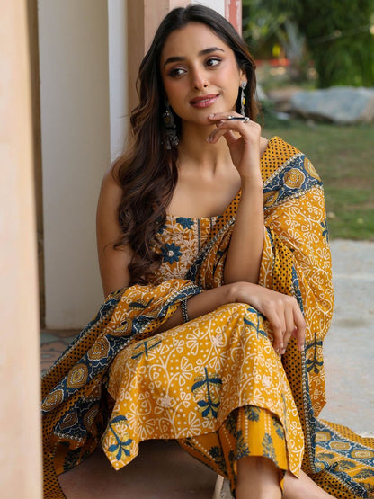 Dhiyona RR Women's Ethnic Motifs Printed Regular Beads and Stones Pure Cotton Kurta with Trousers & With