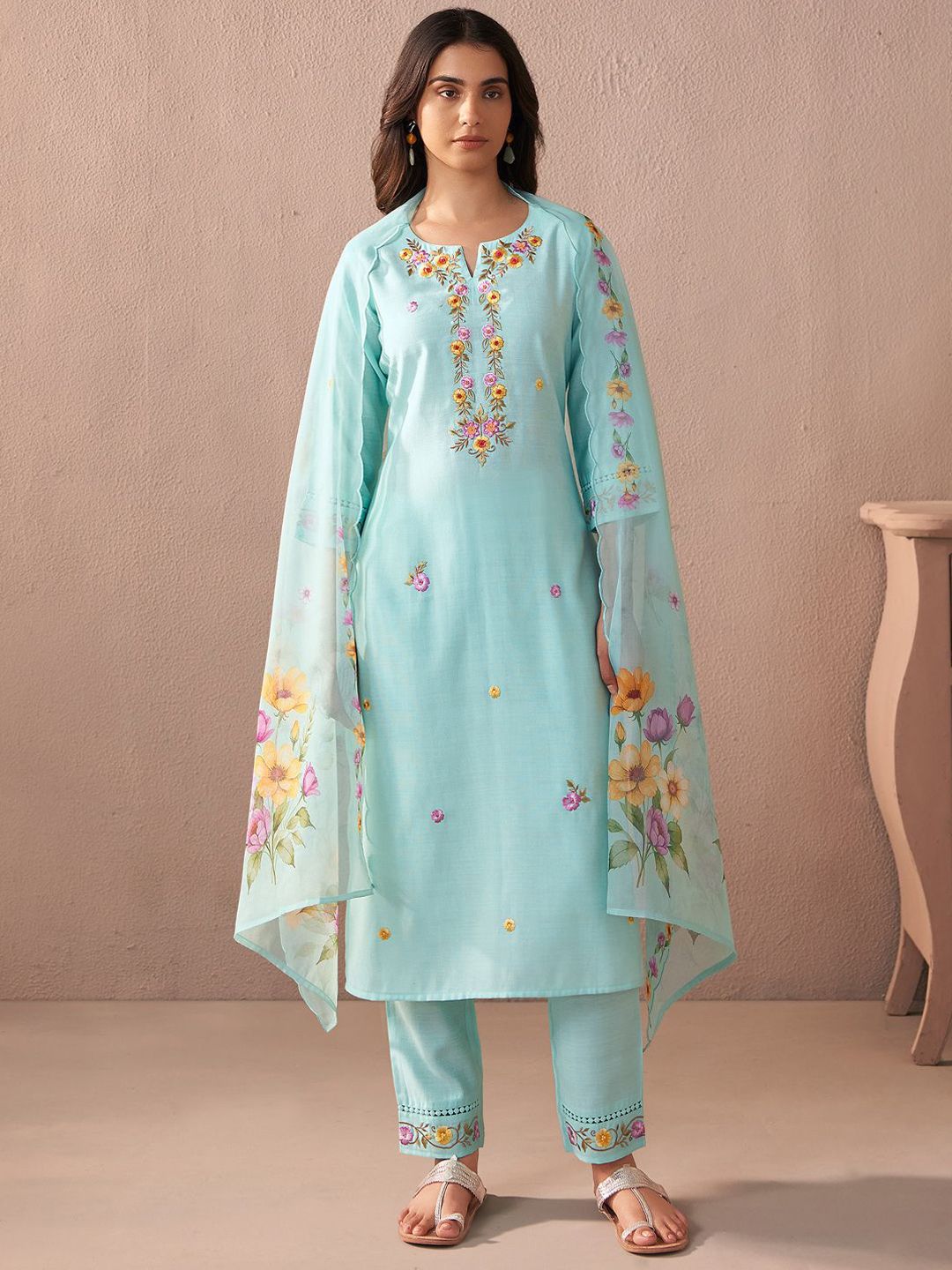 Dhiyona IE Floral Embroidered Notch Neck Straight Kurta With Trouser And Dupatta