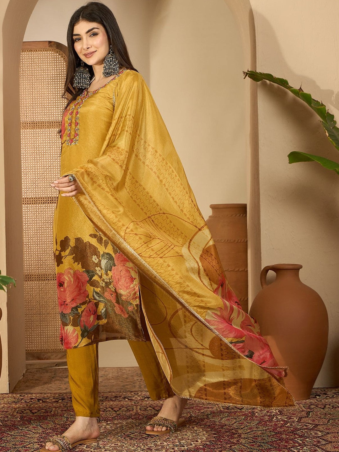 Floral Printed Round Neck Straight Kurta & Trousers With Dupatta
