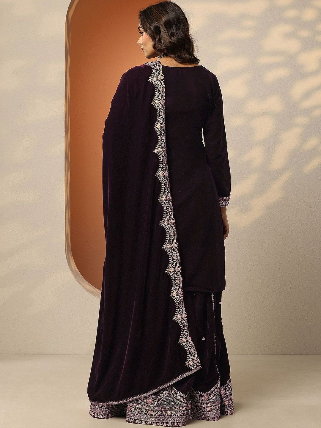 Dhiyona LL Women Ethnic Motifs Embroidered Regular Thread Work Velvet Kurta with Sharara & With Dupatta