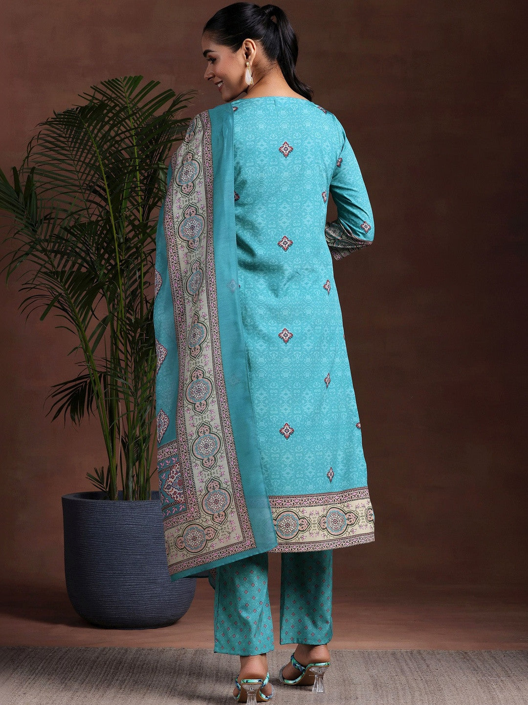 Women Ethnic Motifs Printed Regular Kurta with Trousers & With Dupatta
