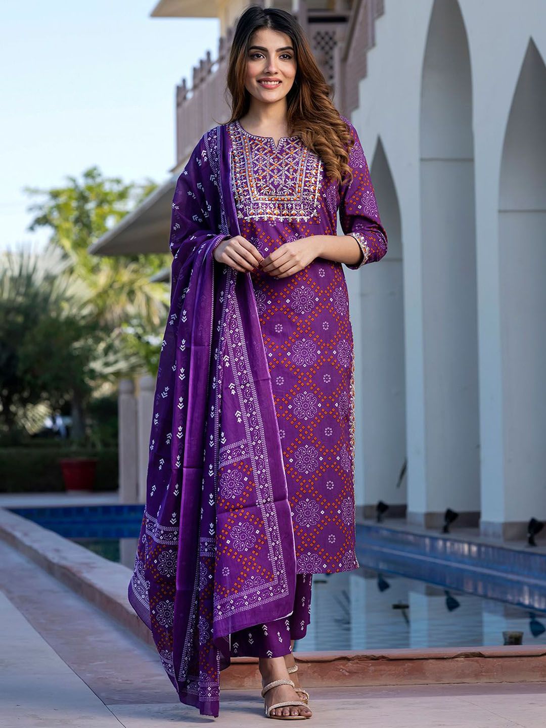 Dhiyona KL Women Bandhani Printed Regular Sequinned Pure Cotton Kurta with Trousers & With Dupatta