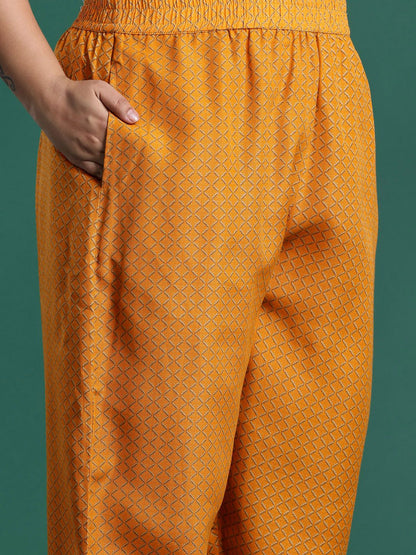 Dhiyona Women's Plus Size Leheriya Print Kurta with Palazzos & Dupatta