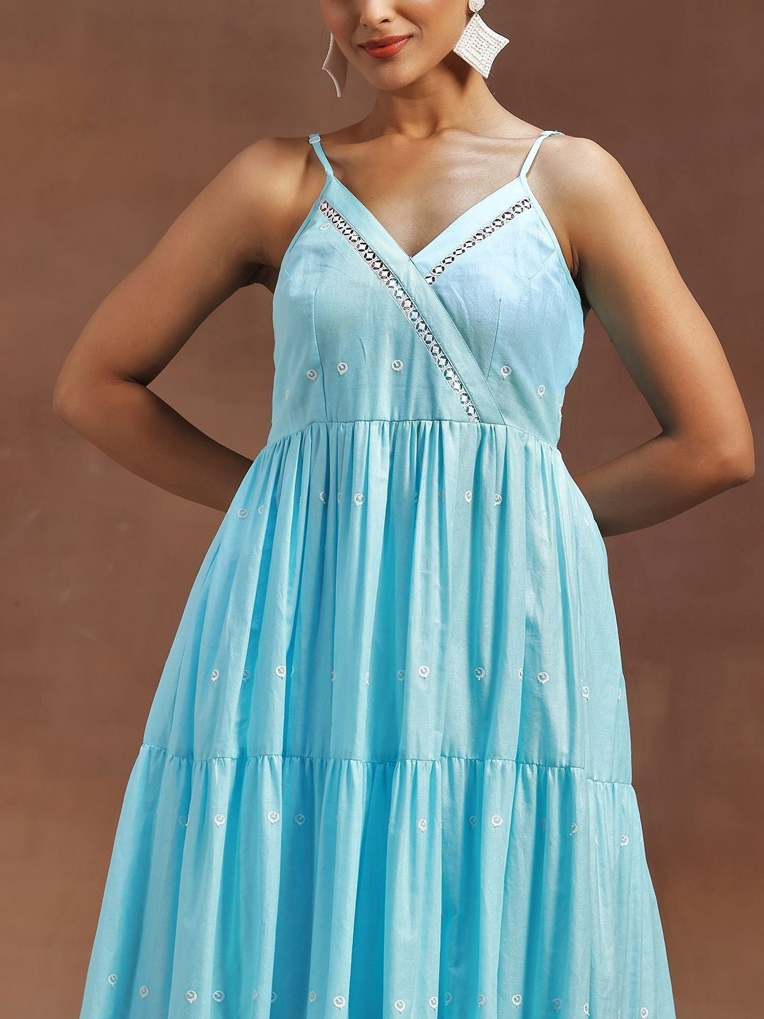 Women Ethnic Motifs Embroidered Tiered Thread Work Kurta with Trousers