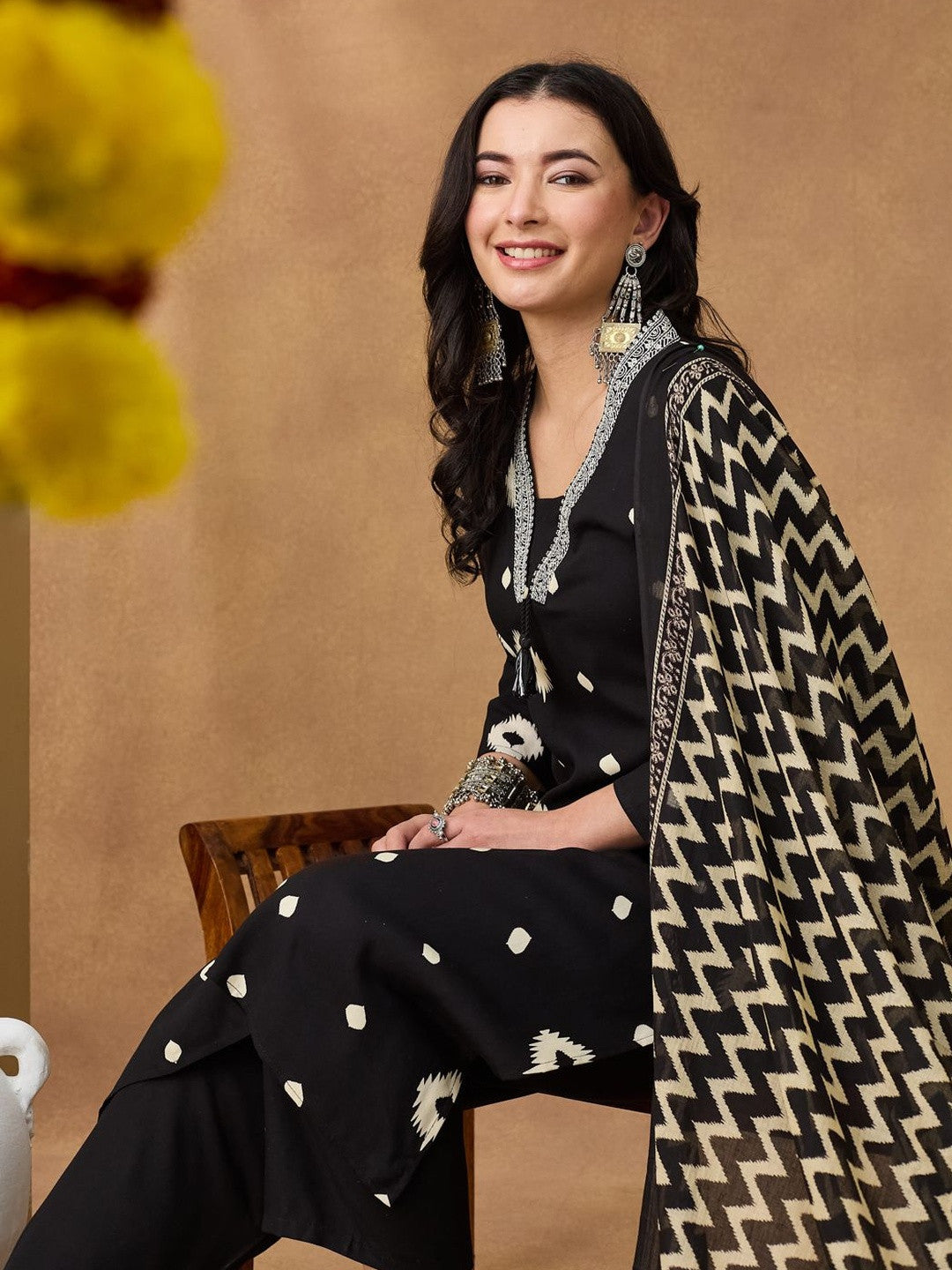 Women Ethnic Ikat Print Embroided Neck Kurta Set With Tasseled Dupatta
